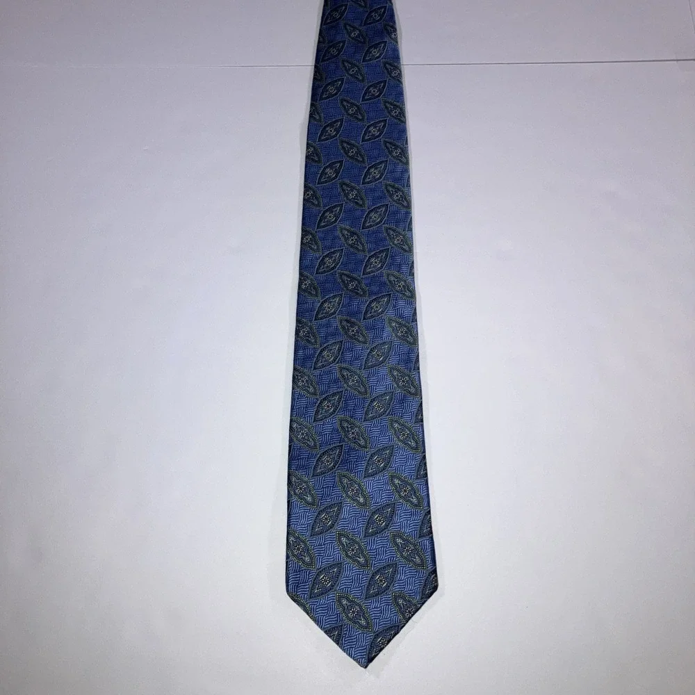Robert Talbott Best of Class Silk Tie Blue Medallion‎ Neat Handsewn in USA 61